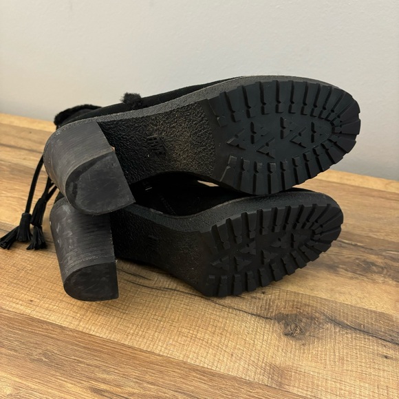 Frye Suede Tassel Accents High Heeled Platform Boots Women’s - Picture 7 of 12